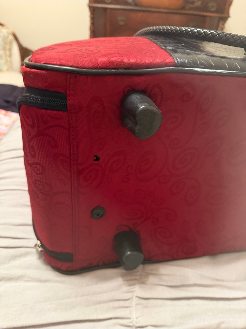 Brighton Red and Black Rolling DuffleTravel Tote Luggage Weekender - Picture 7 of 12